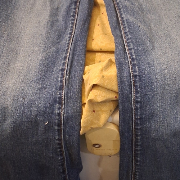 Classic Blue Women's Jeans American Eagle Flare Leg Size O 0296 Minor Wear Cuffs - Picture 5 of 6